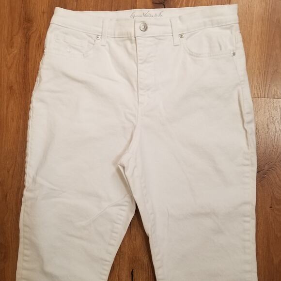 Gloria Vanderbilt Women's White Amanda Embellished Jean Stretch Capris Size 10 - Picture 2 of 13